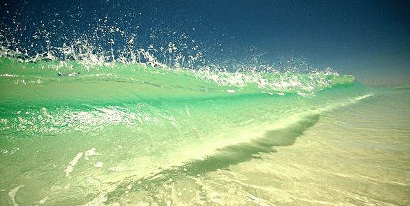 К чему снится голубое чистое прозрачное море или океан - поведает сонник