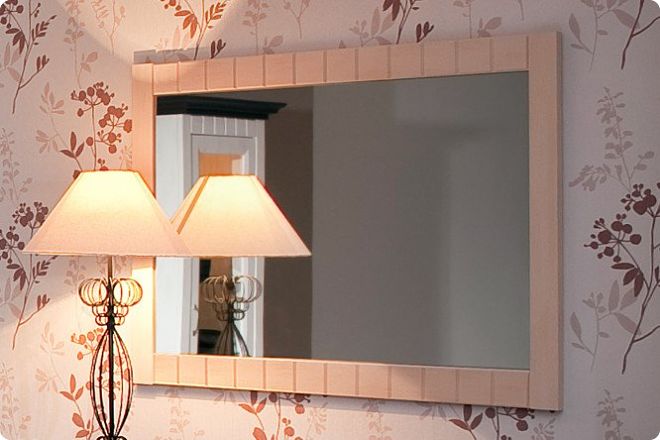 Как правильно разместить зеркало в спальне: учитываем приметы, традиции фен-шуй и рекомендации дизайнеров